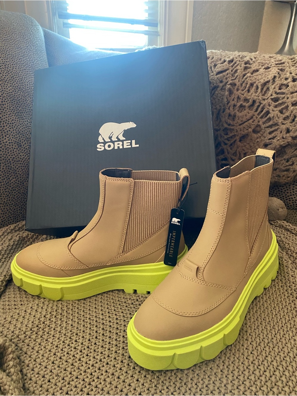 Sorel Caribou X boot Chelsea NEW NIB 8.5